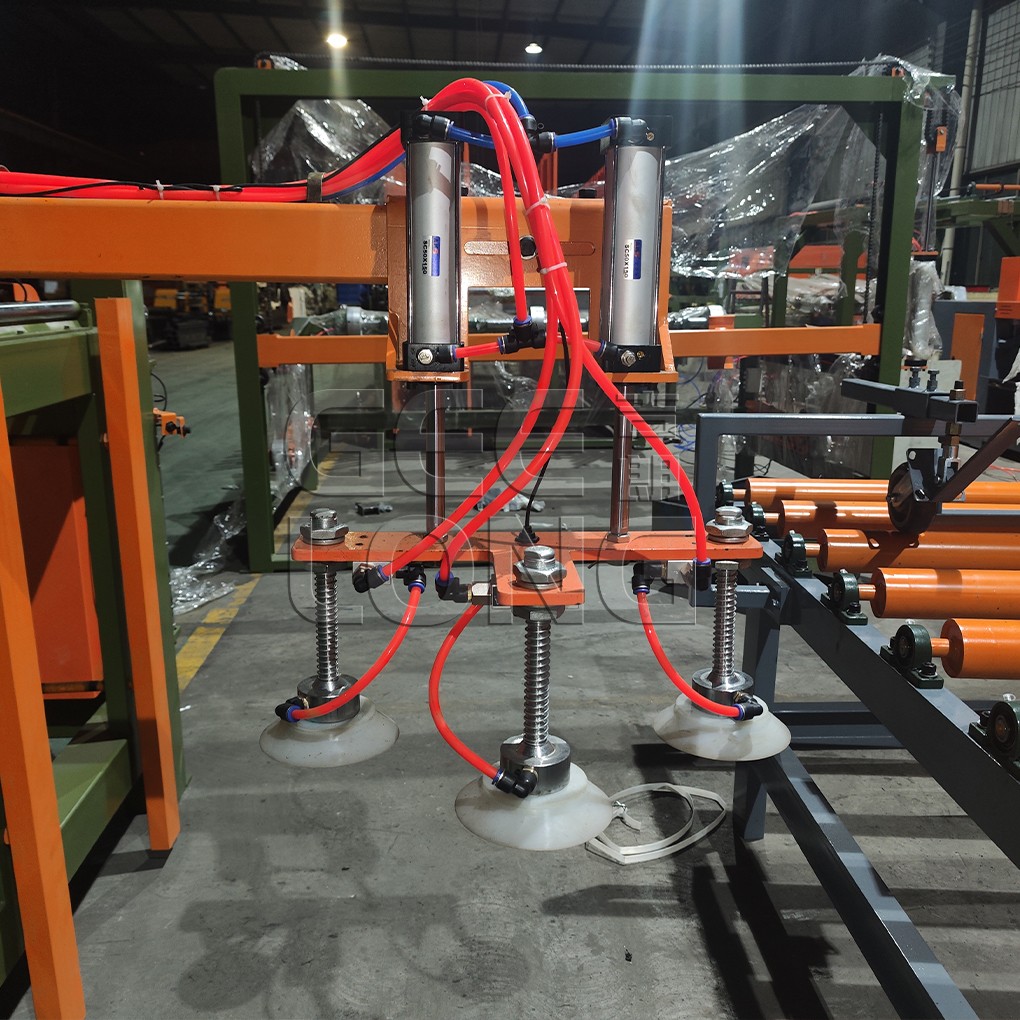 Cargador automático de madera contrachapada tipo vacío