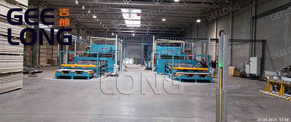 Máquina automática de prensado en caliente de contrachapado con cara de película