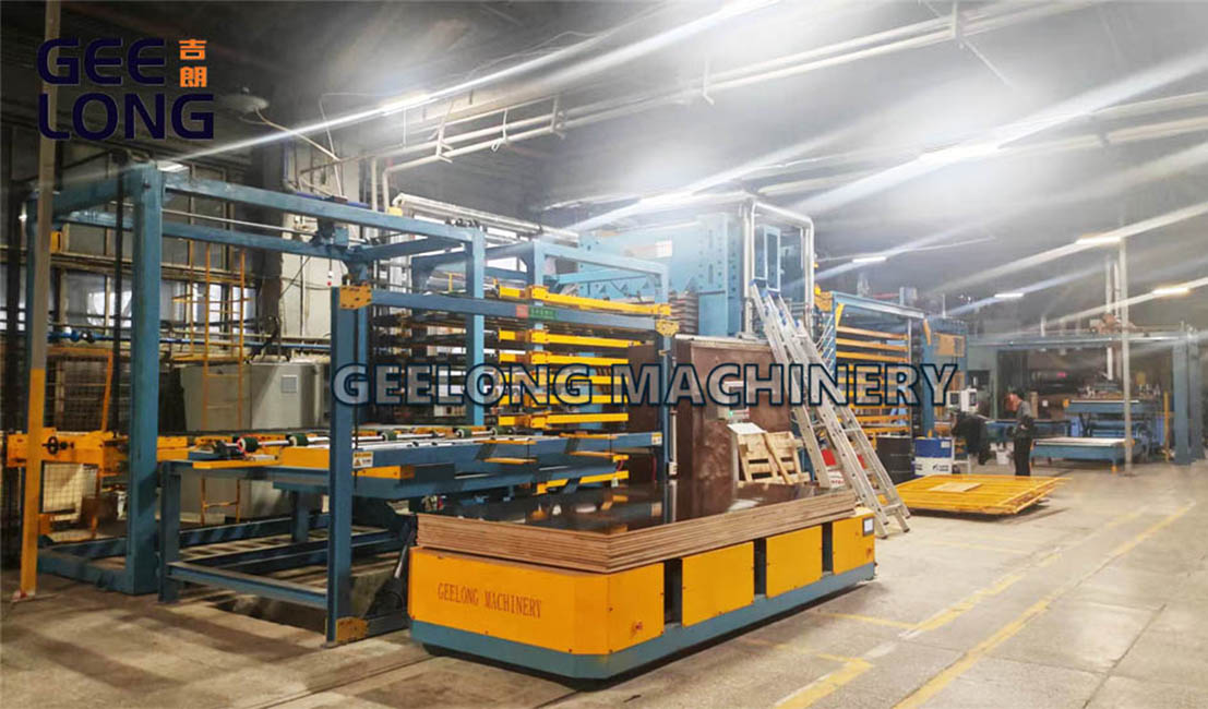 Geelong automático 5x10feet película frente a la línea de la máquina de prensa caliente de contrachapado Geelong automático 5x10feet película frente a la línea de la máquina de prensa caliente de contrachapado