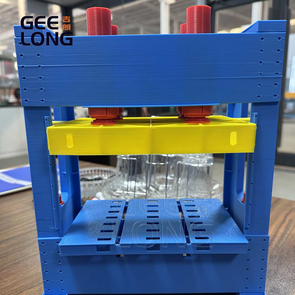 Fábrica de máquinas de prensado en frío de madera contrachapada de China