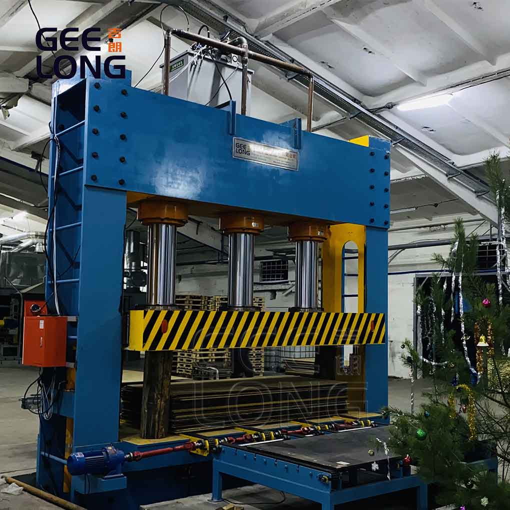Fábrica de máquinas de prensado en frío de madera contrachapada de China