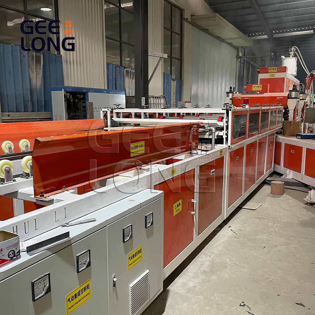 Máquina para fabricar madera contrachapada con revestimiento de película de PP