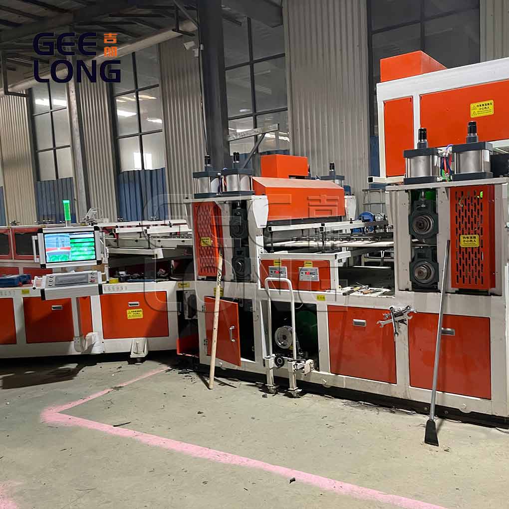 Máquina para fabricar madera contrachapada con revestimiento de película de PP