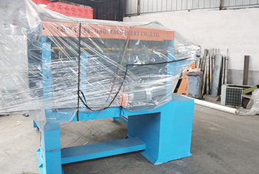 La maquinaria de Geelong cargó hoy un contenedor